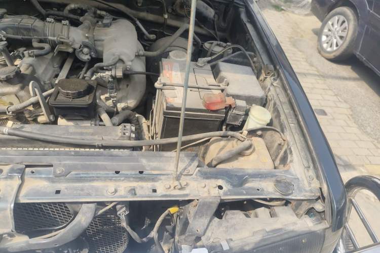 Used Leopaard Heijingang 2013 2.2L Manual 4x4 Standard Edition Engine Bay Left