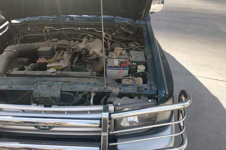 Used Leopaard Heijingang 2013 2.2L Manual 4x4 Standard Edition Engine Bay Left
