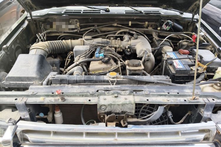 Used Leopaard Heijingang 2013 2.2L Manual Two-Wheel Drive Standard Version Engine Bay