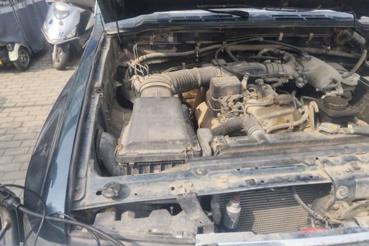 Used Leopaard Heijingang 2013 2.2L Manual 4x4 Standard Edition Engine Bay Right