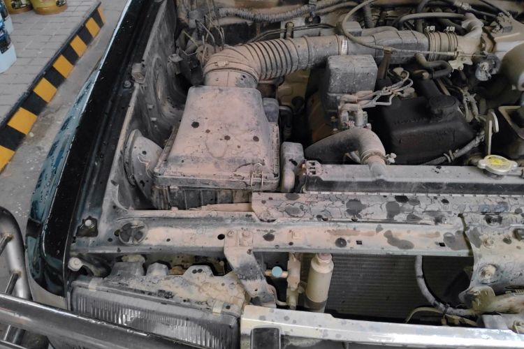 Used Leopaard Heijingang 2013 2.2L Manual 4x4 Standard Edition Engine Bay Right