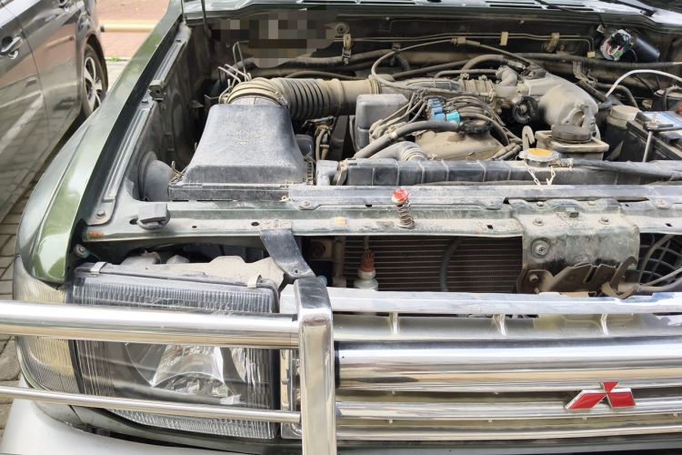 Used Leopaard Heijingang 2013 2.2L Manual Two-Wheel Drive Standard Version Engine Bay Right