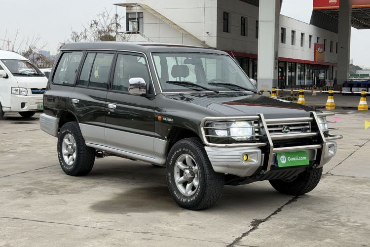 Used Leopaard Heijingang 2013 2.2L Manual Two-Wheel Drive Standard Version Front Right 45 Deg