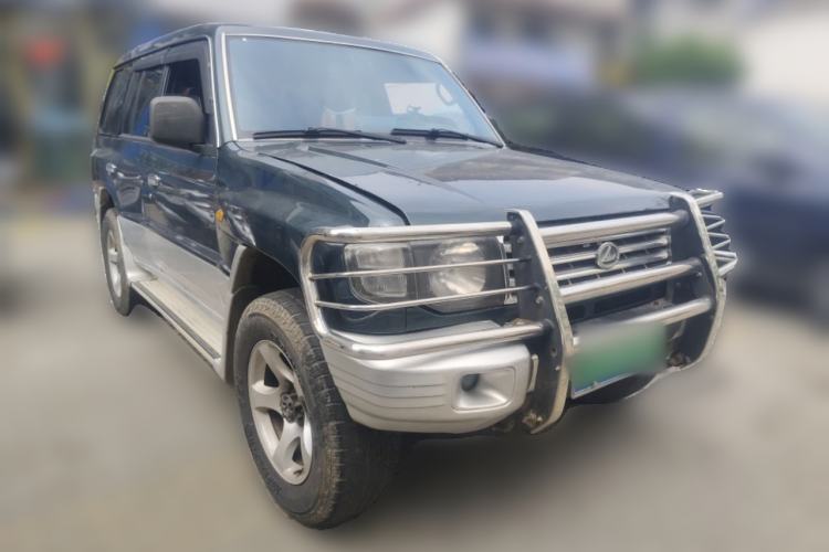 Used Leopaard Heijingang 2013 2.2L Manual 4x4 Standard Edition Front Right 45 Deg