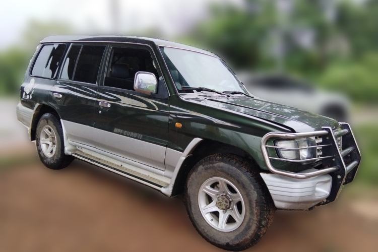 Used Leopaard Heijingang 2013 2.2L Manual Two-Wheel Drive Standard Version Front Right 45 Deg