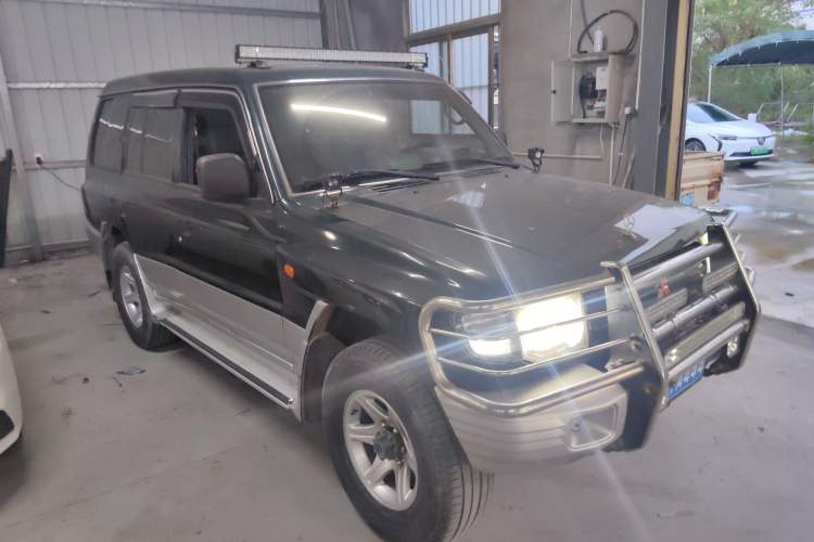 Used Leopaard Heijingang 2013 2.2L Manual 4x4 Standard Edition Front Right 45 Deg