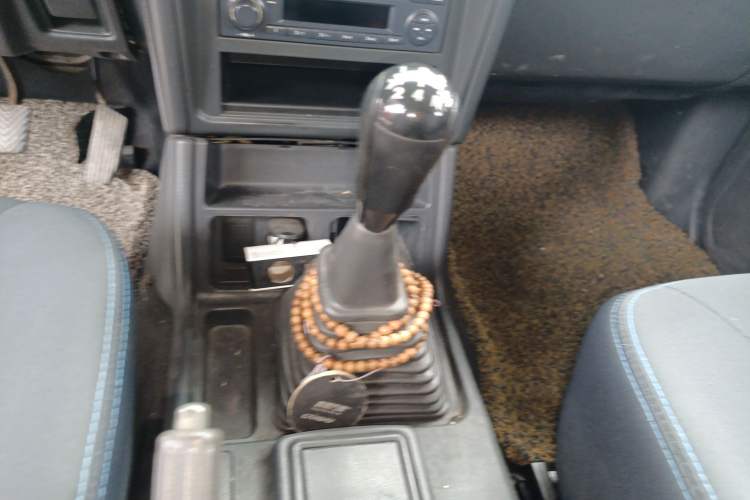 Used Leopaard Heijingang 2013 2.2L Manual Two-Wheel Drive Standard Version Gear Lever