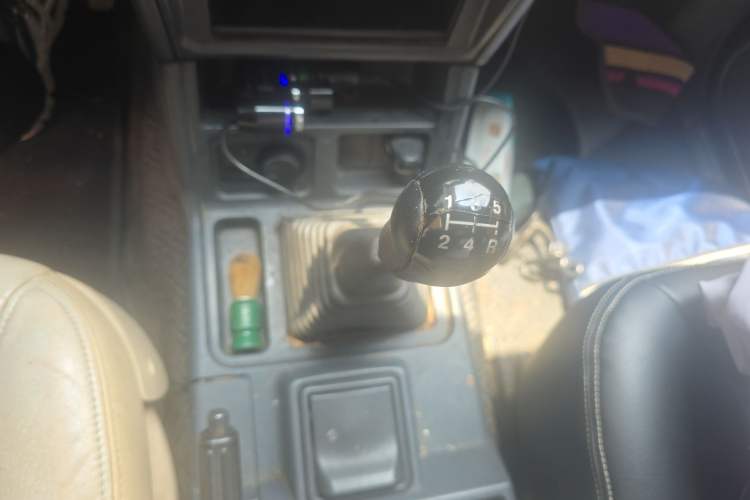 Used Leopaard Heijingang 2013 2.2L Manual 4x4 Standard Edition Gear Lever