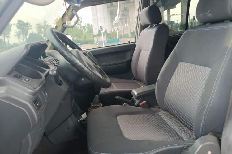 Used Leopaard Heijingang 2013 2.2L Manual Two-Wheel Drive Standard Version Left Front Seat