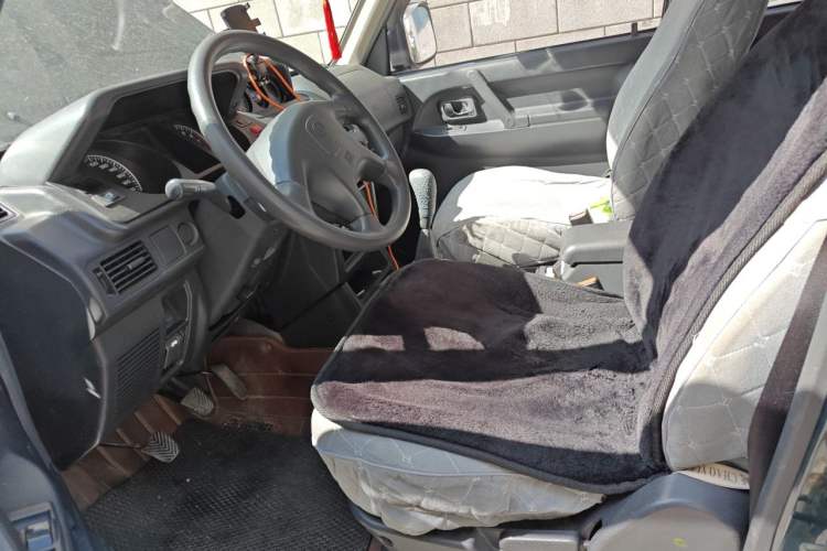 Used Leopaard Heijingang 2013 2.2L Manual 4x4 Standard Edition Left Front Seat