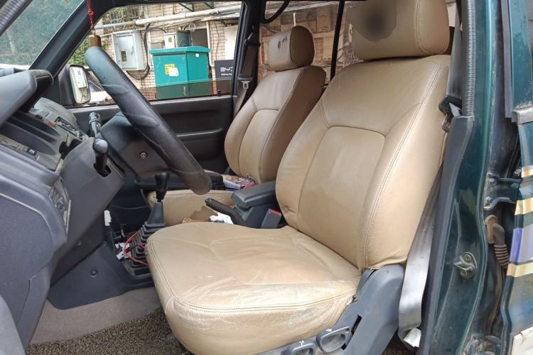 Used Leopaard Heijingang 2013 2.2L Manual Two-Wheel Drive Standard Version Left Front Seat