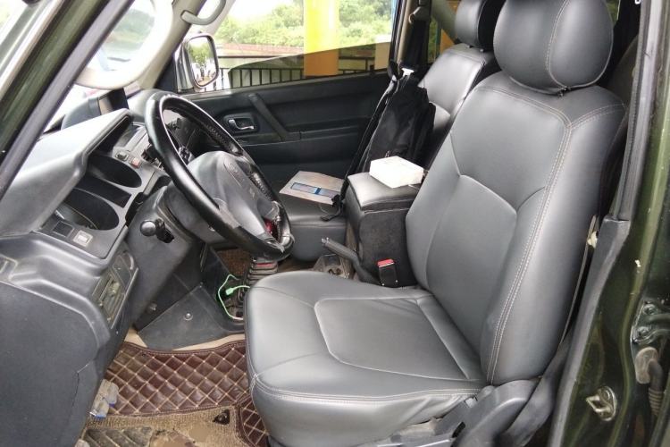 Used Leopaard Heijingang 2013 2.2L Manual Two-Wheel Drive Standard Version Left Front Seat