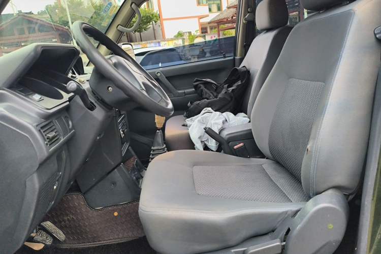 Used Leopaard Heijingang 2013 2.2L Manual 4x4 Standard Edition Left Front Seat