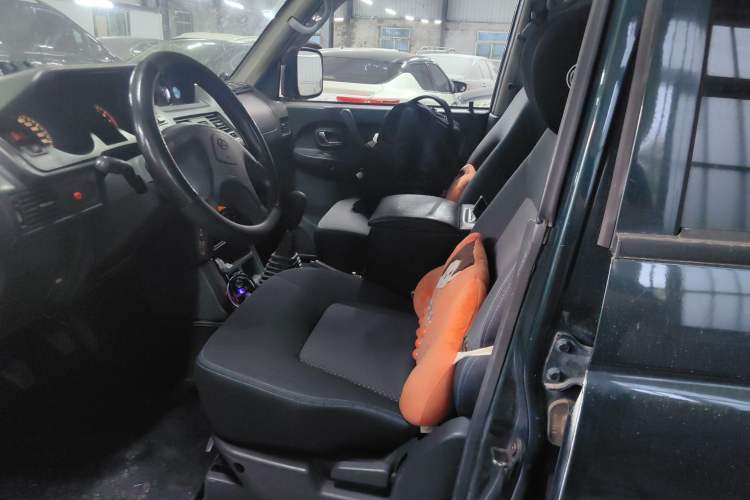 Used Leopaard Heijingang 2013 2.2L Manual 4x4 Standard Edition Left Front Seat