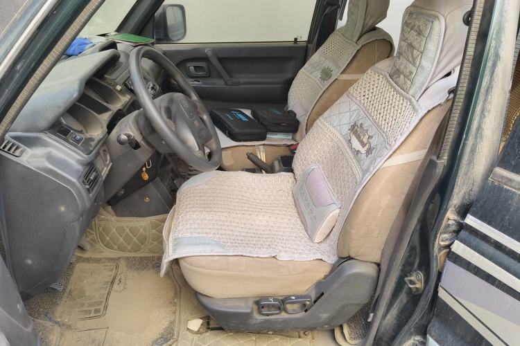 Used Leopaard Heijingang 2013 2.2L Manual 4x4 Standard Edition Left Front Seat