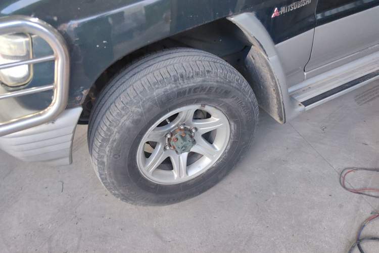 Used Leopaard Heijingang 2013 2.2L Manual 4x4 Standard Edition Left Front Wheel Hub