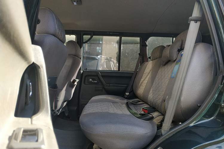 Used Leopaard Heijingang 2013 2.2L Manual 4x4 Standard Edition Left Rear Seat