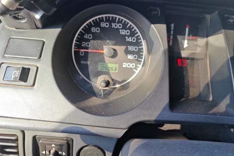 Used Leopaard Heijingang 2013 2.2L Manual Two-Wheel Drive Standard Version Odometer Close Up