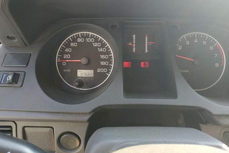 Used Leopaard Heijingang 2013 2.2L Manual Two-Wheel Drive Standard Version Odometer Close Up