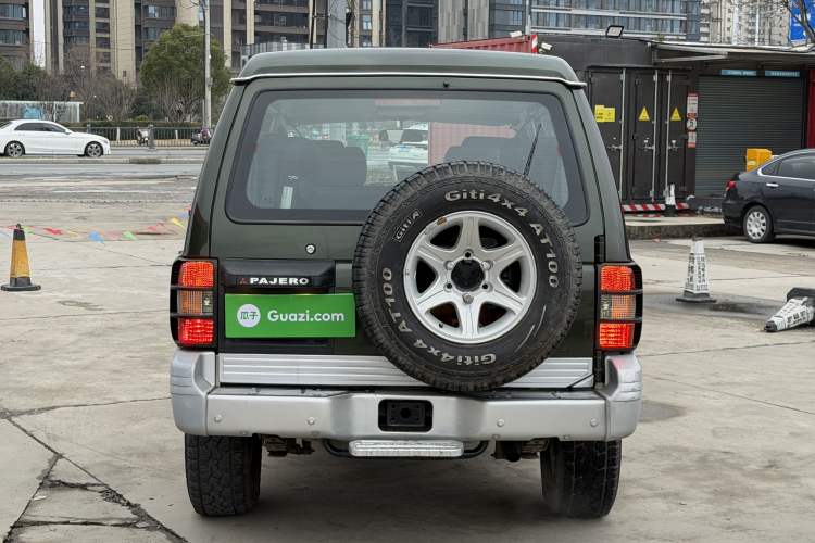 Used Leopaard Heijingang 2013 2.2L Manual Two-Wheel Drive Standard Version Rear