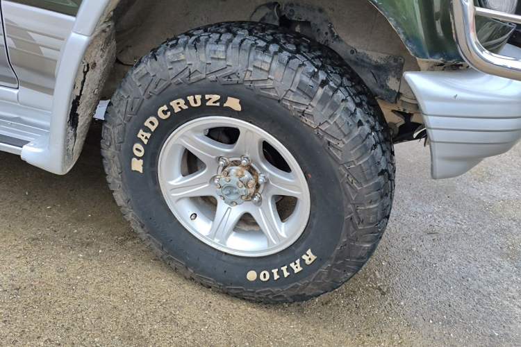 Used Leopaard Heijingang 2013 2.2L Manual 4x4 Standard Edition Right Front Wheel Hub