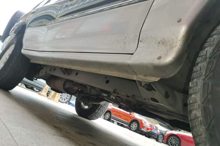 Used Leopaard Heijingang 2013 2.2L Manual Two-Wheel Drive Standard Version Right Side Sill