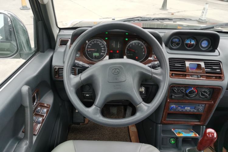 Used Leopaard Heijingang 2013 2.2L Manual Two-Wheel Drive Standard Version Steering Wheel