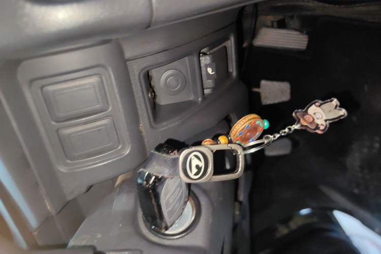 Used Leopaard Heijingang 2013 2.2L Manual 4x4 Standard Edition Vehicle Key