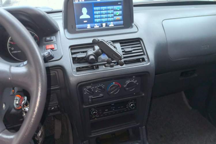 Used Leopaard Heijingang 2013 2.2L Manual Two-Wheel Drive Standard Version Audio And AC Panel