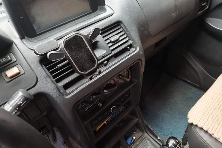 Used Leopaard Heijingang 2013 2.2L Manual Two-Wheel Drive Standard Version Audio And AC Panel