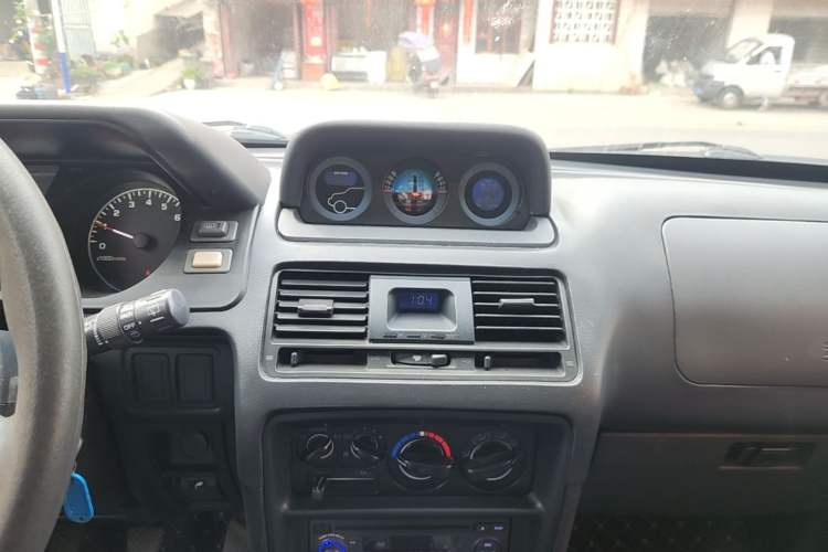 Used Leopaard Heijingang 2013 2.2L Manual 4x4 Standard Edition Audio And AC Panel