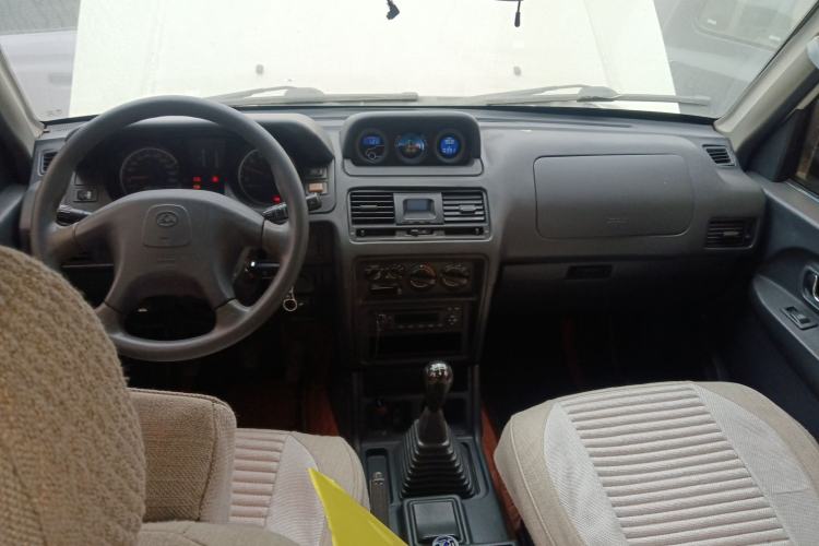Used Leopaard Heijingang 2013 2.2L Manual Two-Wheel Drive Standard Version Center Console