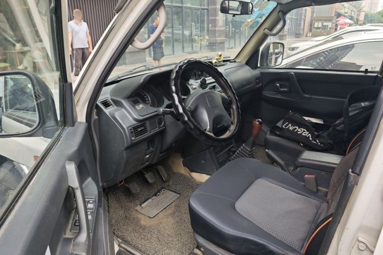 Used Leopaard Heijingang 2013 2.2L Manual 4x4 Standard Edition Driver Seat