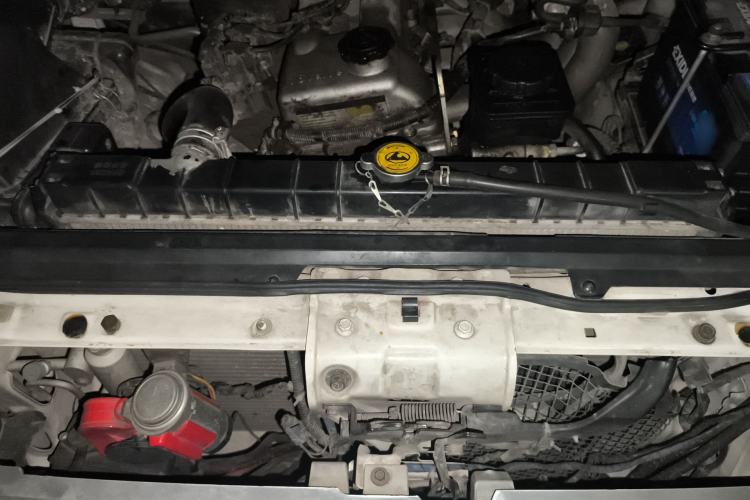 Used Leopaard Heijingang 2013 2.2L Manual 4x4 Standard Edition Engine Bay