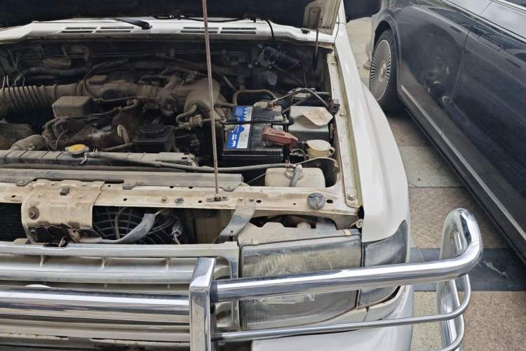 Used Leopaard Heijingang 2013 2.2L Manual 4x4 Standard Edition Engine Bay Left