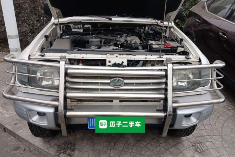 Used Leopaard Heijingang 2013 2.2L Manual Two-Wheel Drive Standard Version Engine Bay