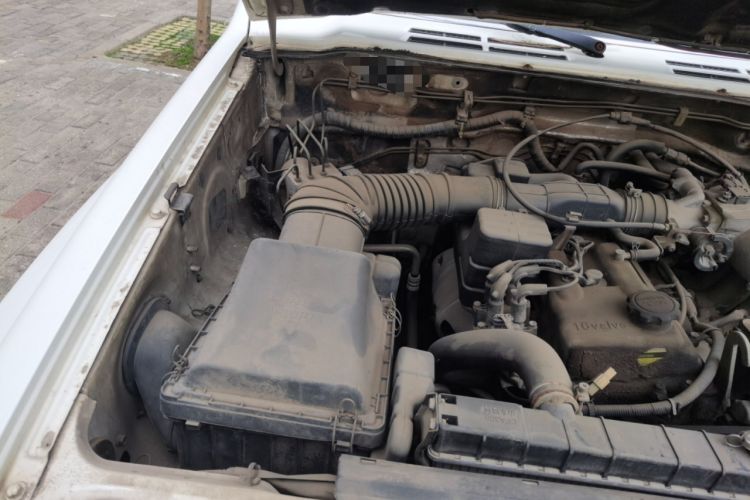 Used Leopaard Heijingang 2013 2.2L Manual Two-Wheel Drive Standard Version Engine Bay Right