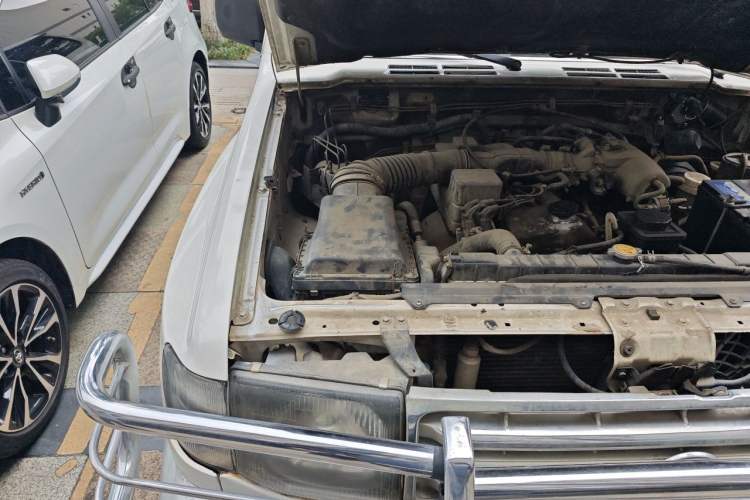 Used Leopaard Heijingang 2013 2.2L Manual 4x4 Standard Edition Engine Bay Right