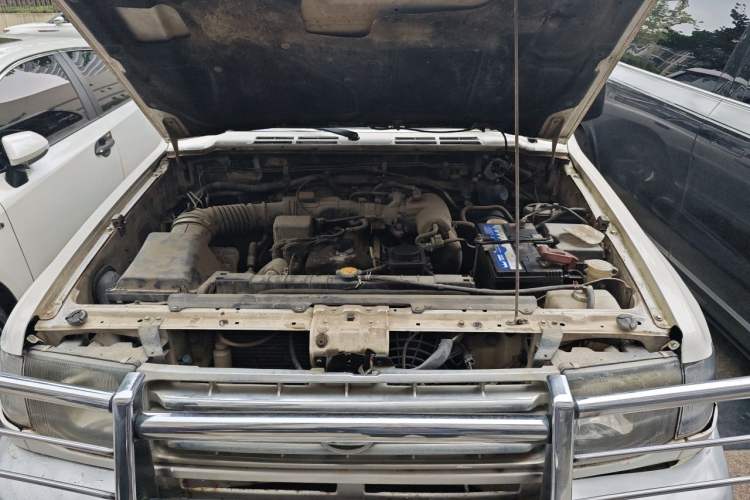 Used Leopaard Heijingang 2013 2.2L Manual 4x4 Standard Edition Engine Bay