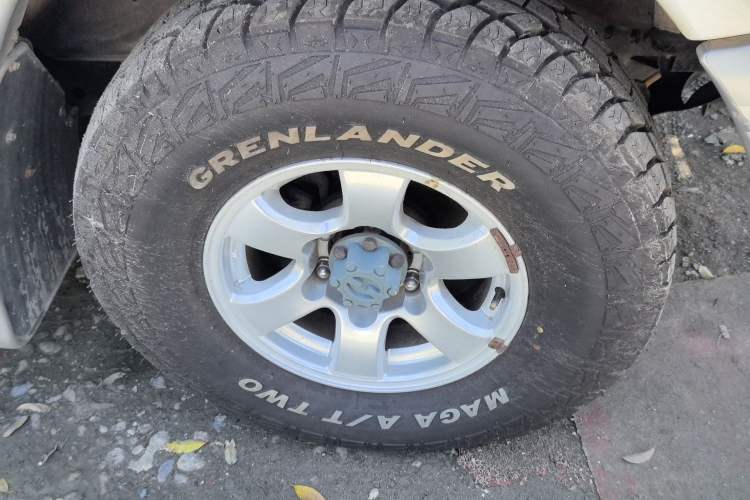 Used Leopaard Heijingang 2013 2.2L Manual Two-Wheel Drive Standard Version Exterior 2