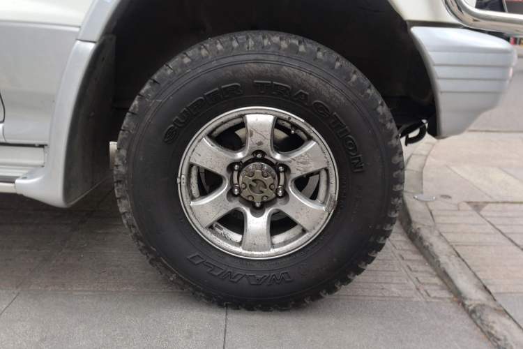 Used Leopaard Heijingang 2013 2.2L Manual Two-Wheel Drive Standard Version Exterior 7