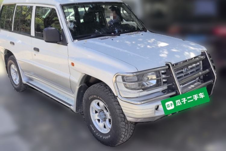 Used Leopaard Heijingang 2013 2.2L Manual Two-Wheel Drive Standard Version Front Right 45 Deg