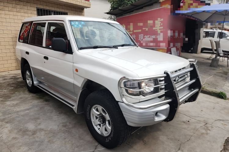 Used Leopaard Heijingang 2013 2.2L Manual 4x4 Standard Edition Front Right 45 Deg