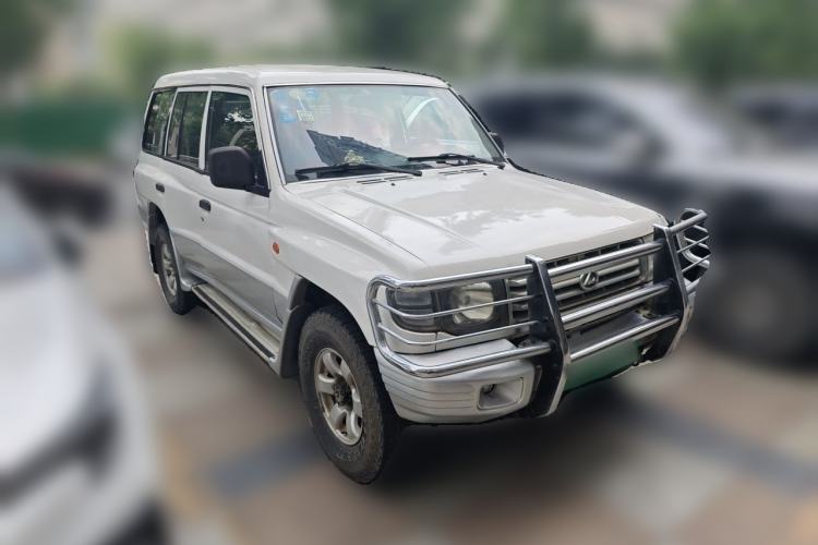 Used Leopaard Heijingang 2013 2.2L Manual 4x4 Standard Edition Front Right 45 Deg