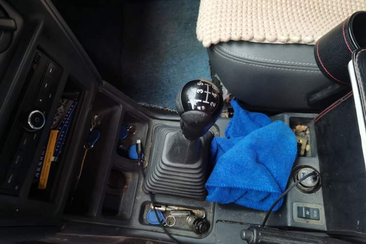Used Leopaard Heijingang 2013 2.2L Manual Two-Wheel Drive Standard Version Gear Lever
