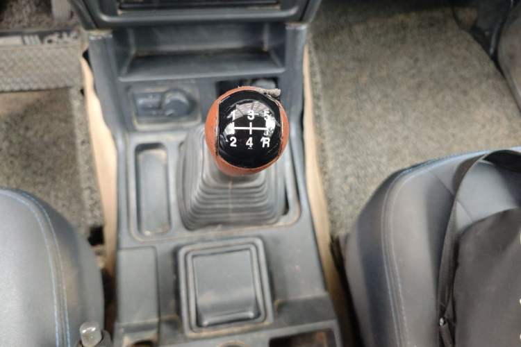 Used Leopaard Heijingang 2013 2.2L Manual 4x4 Standard Edition Gear Lever