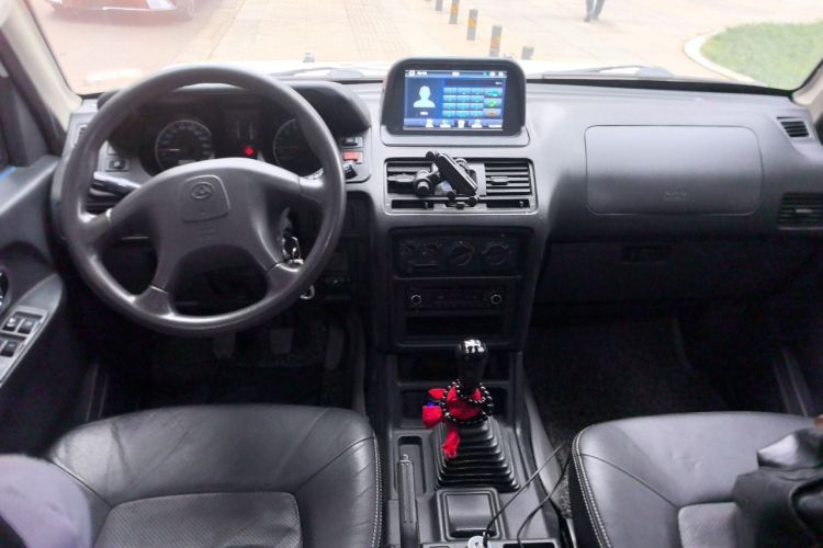 Used Leopaard Heijingang 2013 2.2L Manual Two-Wheel Drive Standard Version Interior 2
