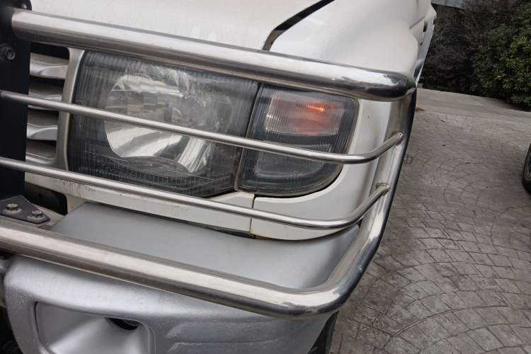 Used Leopaard Heijingang 2013 2.2L Manual Two-Wheel Drive Standard Version Left Front Headlight