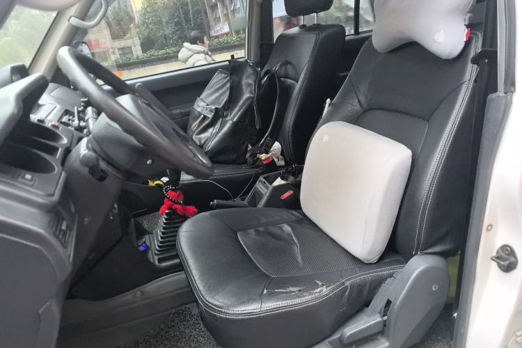 Used Leopaard Heijingang 2013 2.2L Manual Two-Wheel Drive Standard Version Left Front Seat