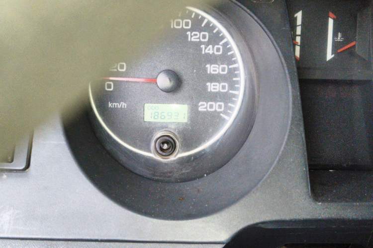 Used Leopaard Heijingang 2013 2.2L Manual Two-Wheel Drive Standard Version Odometer Close Up